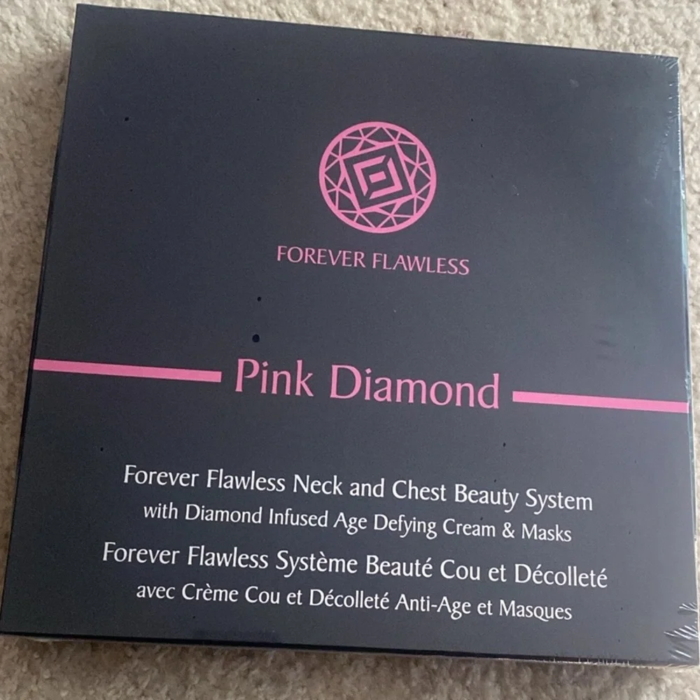 NIB FOREVER FLAWLESS NECK AND‎ CHEST BEAUTY SYSTEM